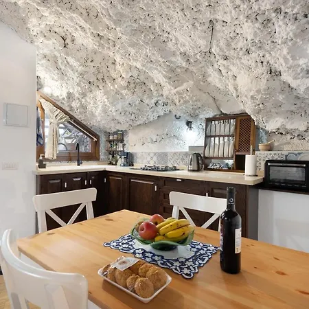 Cueva El Desvelo *